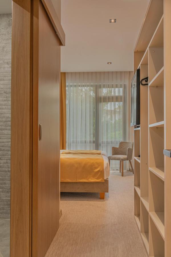 Hotel Osetia Garden Momchilgrad Dış mekan fotoğraf