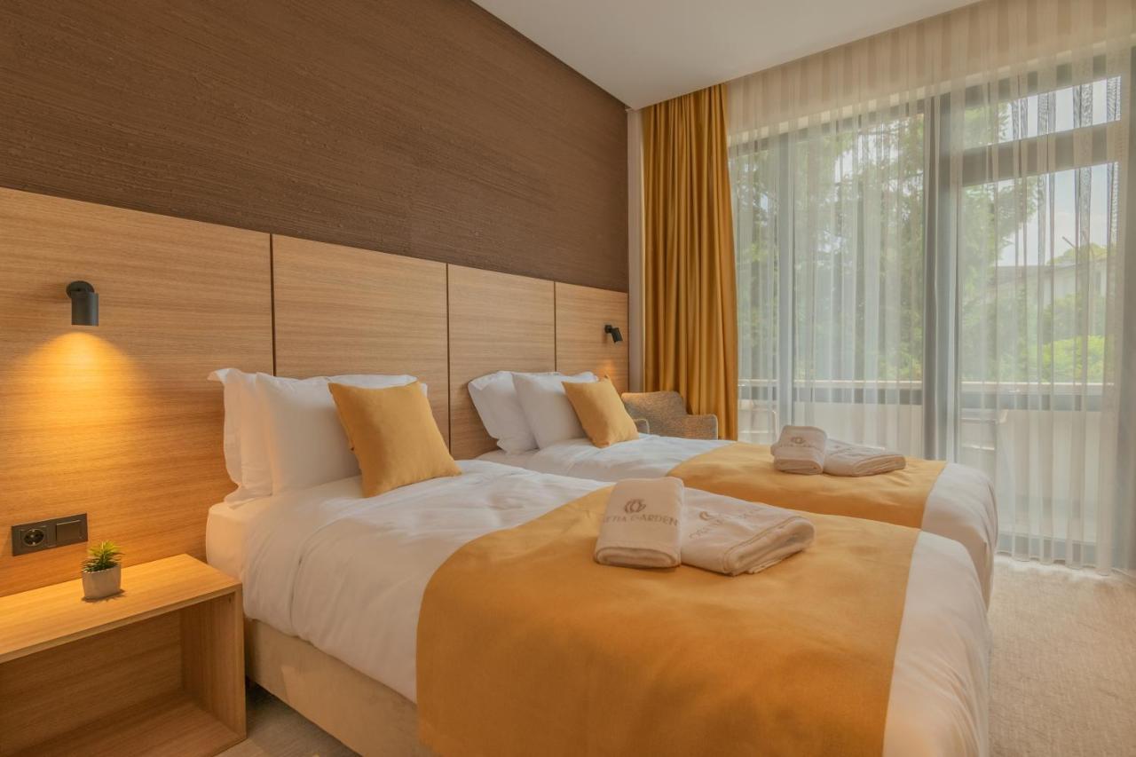 Hotel Osetia Garden Momchilgrad Dış mekan fotoğraf