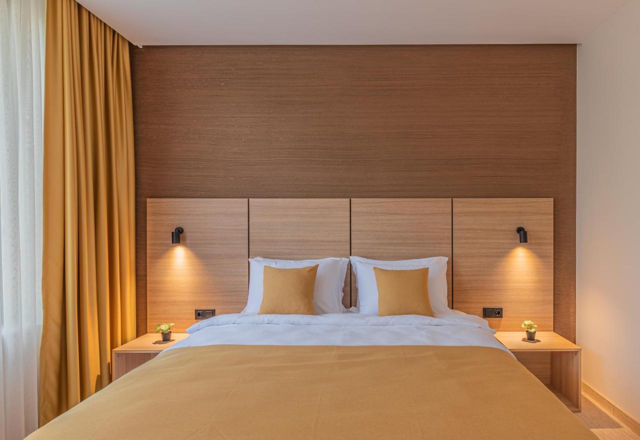 Hotel Osetia Garden Momchilgrad Dış mekan fotoğraf