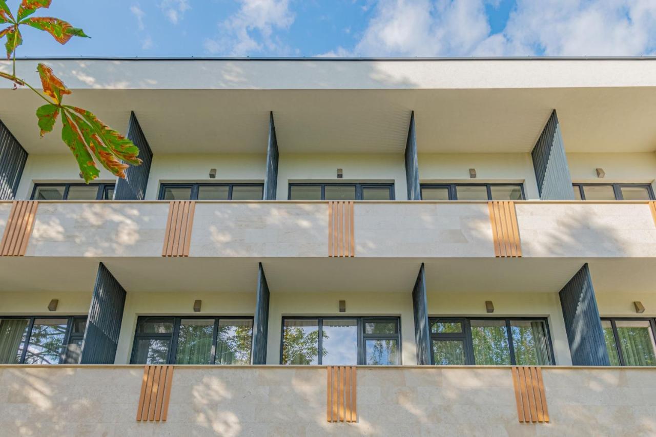 Hotel Osetia Garden Momchilgrad Dış mekan fotoğraf